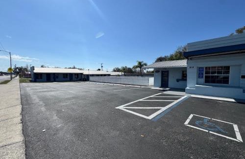 Eustis Hotel | Royal Inn