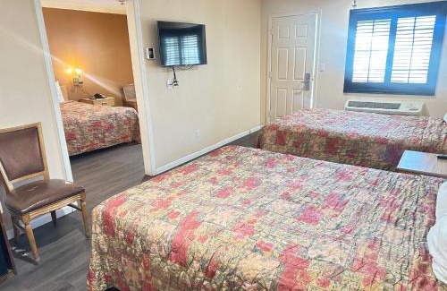 Watsonville Hotel | Royal Inn