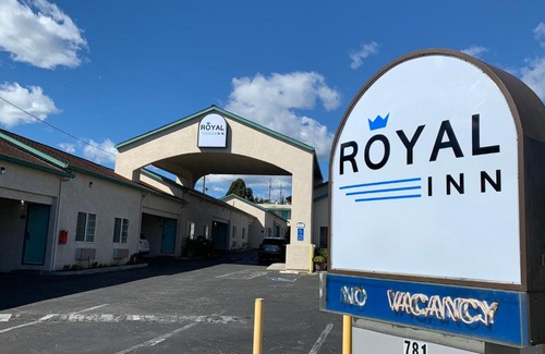 Watsonville Hotel | Royal Inn Watsonville