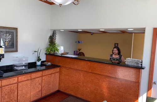 Watsonville Hotel | Royal Inn Watsonville