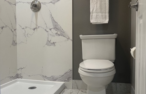 Tracy Hotel | ROYAL MOTEL TRACY LLC