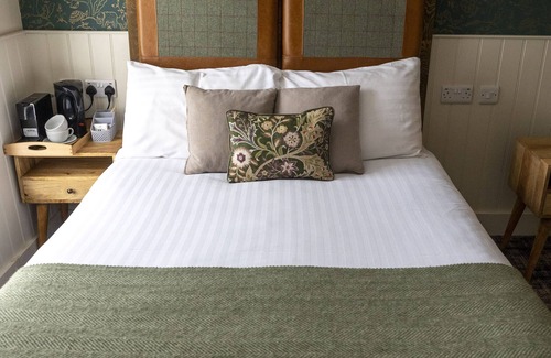 Temple Ewell Hotel | Royal Oak