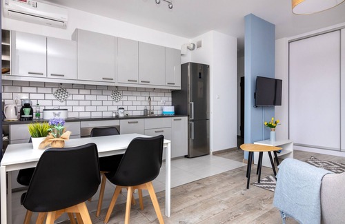 Wilanow Apartment | Royal Palace Elegant Apartment