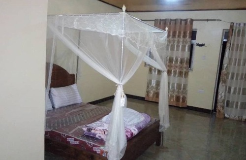 Kayunga Apartment | Royal Paradise Hotel