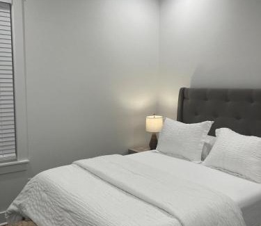 Oxford House | Royal Pearl