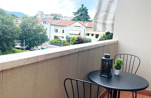 Abano Terme Apartment | Royal Residence Abano Terme Apartment with Mountain View, Wi-Fi and Air Conditioning