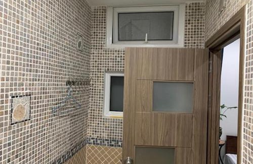 Binh Thanh Bed & Breakfast | Royal Room with airy & spacious balcony