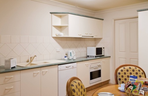 Ashmore Apartment | Royal Woods Resort