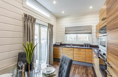 Harlow Resort | Roydon Marina Village