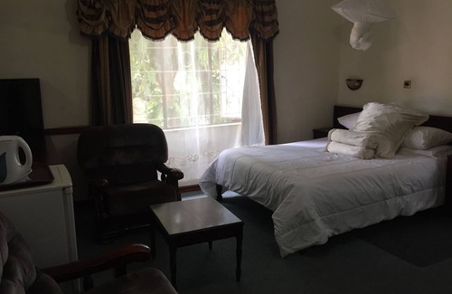 Livingstone Hotel | Roysam Lodge