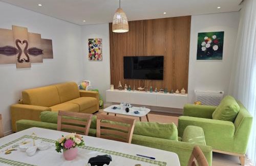 Ishem Apartment | Rozana's sweet home, San Pietro, Gjiri i Lalzit