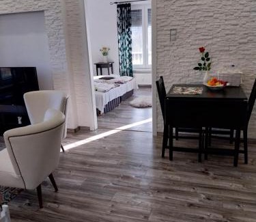 Dunaujvaros Apartment | Rozinka apartman