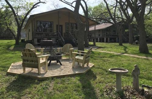 New Braunfels House | RR 9084WW Wagon Wheel