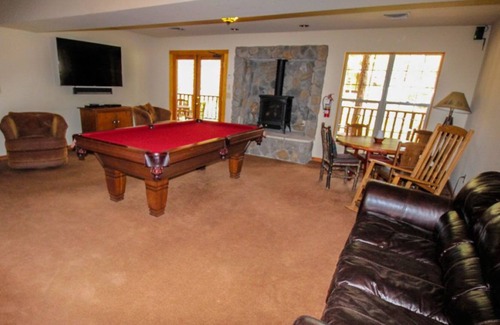 Greer Cabin | RS Lodge - 6 Bedrooms managed by Cabin Butler