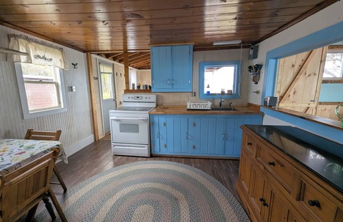 Jonesport Cottage | Ruby Cottage on the shores of Sandy River Beach