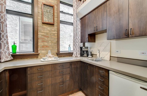 East Village Hotel | Ruby Room