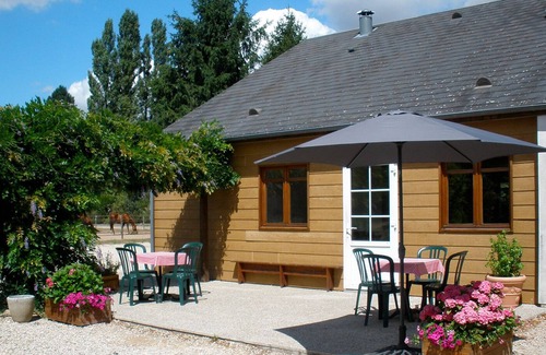 Neuvy-en-Sullias House | RUDIOBUS group accommodation for 30 people.