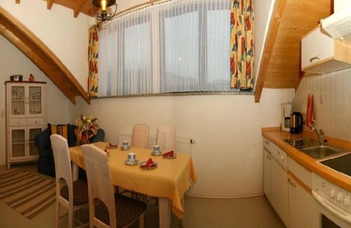 Lindenau Apartment | Ruhig Gelegene Fewo 06 - Rustikal und Modern Eingerichtet in Waldnähe