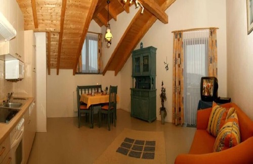 Lindenau Apartment | Ruhig Gelegene Fewo 06 - Rustikal und Modern Eingerichtet in Waldnähe