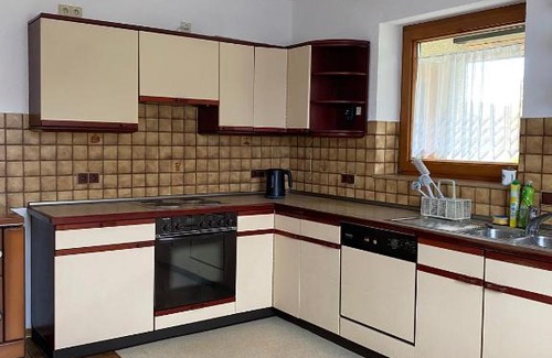 Koenigsbronn Apartment | Ruhige 4 Zimmer EG-Wohnung Z1