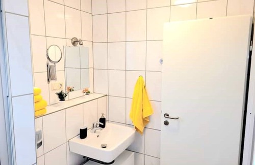 Biebrich Apartment | Ruhige, Zentrale Wohnung am Schlosspark