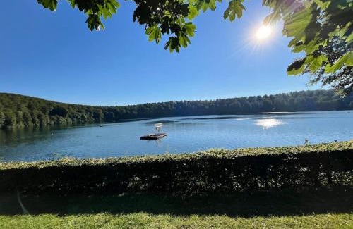 Strohn Apartment | Ruhiges Lay-Haus in der Vulkaneifel, bis zu 6 Personen mit Terasse und Garten