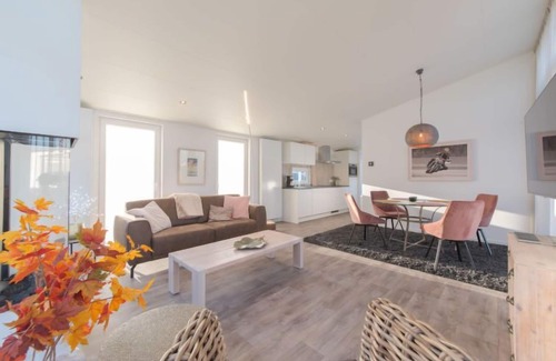 Wemeldinge House | Ruisweg 101 by Interhome