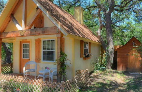 Fredericksburg Cottage | Rumpelstilzchen Cottage (#2)