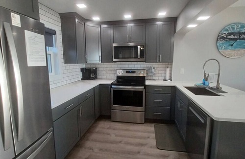 East Tawas House | Run-O-Way - Beachfront