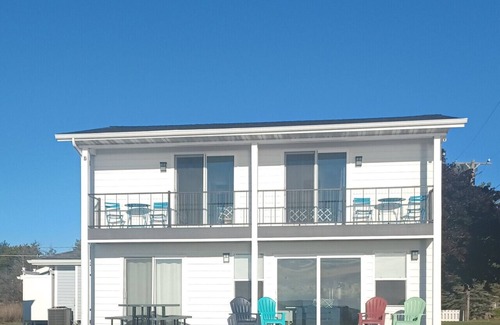 East Tawas House | Run-O-Way - Beachfront