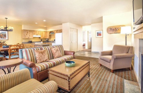 Klamath Falls Resort | Running Y! Breathtaking Mountain Views