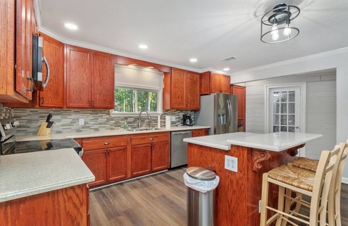 Zwolle House | Runway Paradise: Relaxing getaway close to town