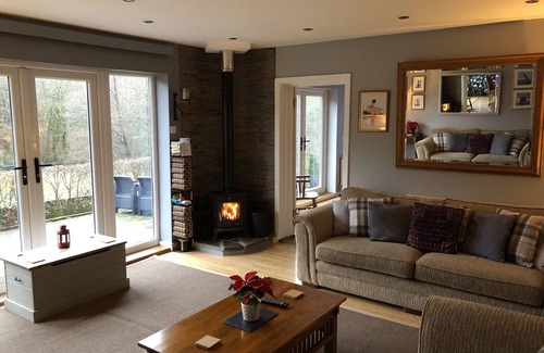 Llandybie House | Rural 4 Bed Annexe