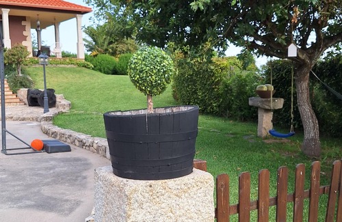 Bueu Ski Chalet | Rural chalet 400 m beach pool barbecue fireplace