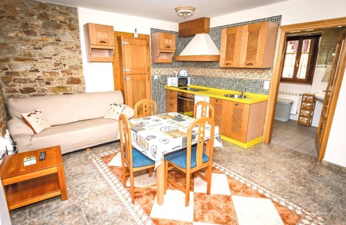 Serantes Apartment | Rural farm "Apartamentos Navalin"