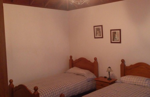 Los Llanos de Aridane Cottage | Rural house with private pool Los Pedregales
