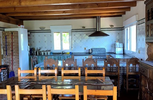 Egues Cottage | Rural house 10 minutes from pamplona with large garden and games room