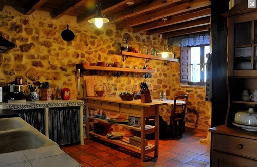 Duraton House | Rural House 'El Escondite De Los Duendes' with Mountain View, Private Garden and Wi-Fi