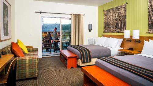 Groveland Resort | Rush Creek Lodge at Yosemite