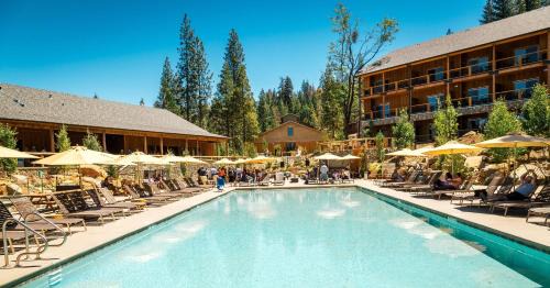 Groveland Resort | Rush Creek Lodge at Yosemite