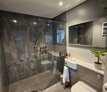 Woodbridge Apartment | Russet Suite - The Apple Barn