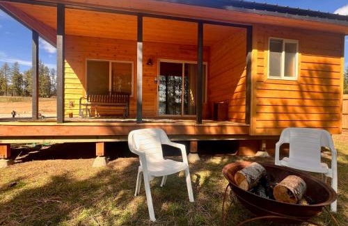 Valley House | Rustic 1 bd 1 ba Cabin at New Waitts Lake Resort