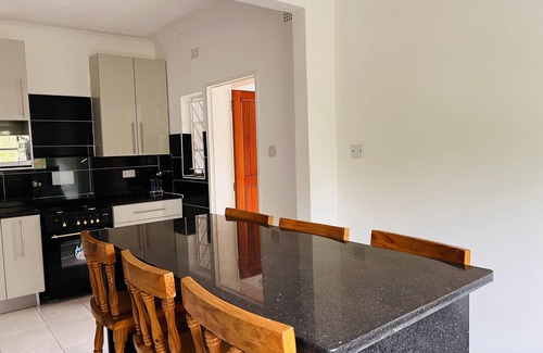 Harare Apartment | Rustic 3 bedroom Cottage - 2267