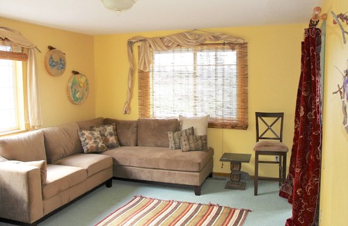 Sedro-Woolley Other | Rustic 3 Bedroom Loft with Views of Surrounding Countryside for Up to 10 People