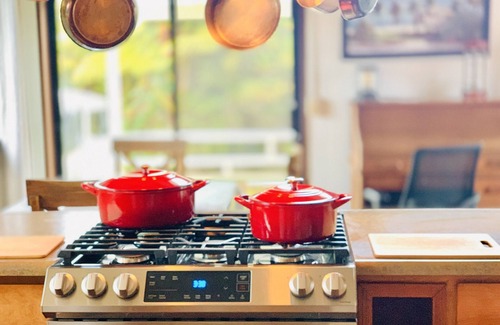 Royal Hawaiian Estates House | Rustic Cabin in Volcano Village