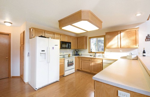 Munds Park Cabin | Rustic cabin on a 3/4 acre lot in Munds Park.