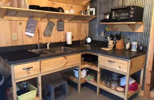 Doylesburg Cabin | Rustic Cabin with beautiful pond and mountain views