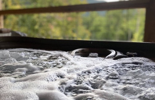 Newport Cabin | Rustic Charm in the Great Smoky Mtns