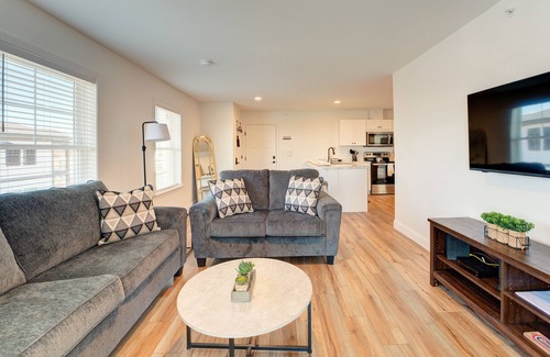 Auburn Apartment | Rustic Charm Meets Modern Luxury: Stylish 2BR, 1BA Apartment