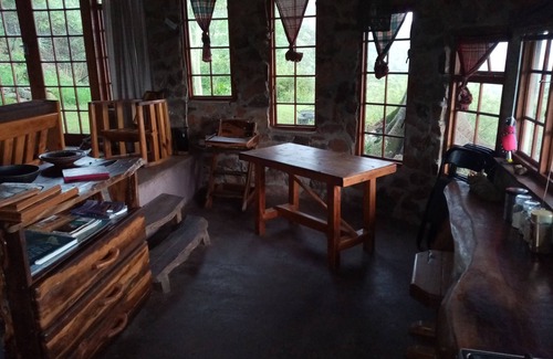 Umjindi Cottage | Rustic cottage, stunning views, 1 hour from kruger Park.